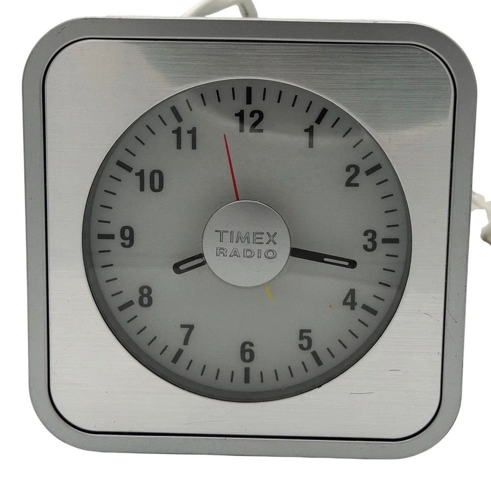 Vintage Timex T319S Easy To Read Alarm Clock Radio Silver Analog AMFM Snooze Y2K